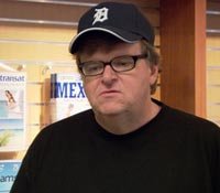Michael-Moore-ya-ha-encontrado-un-nuevo-villano-90071
